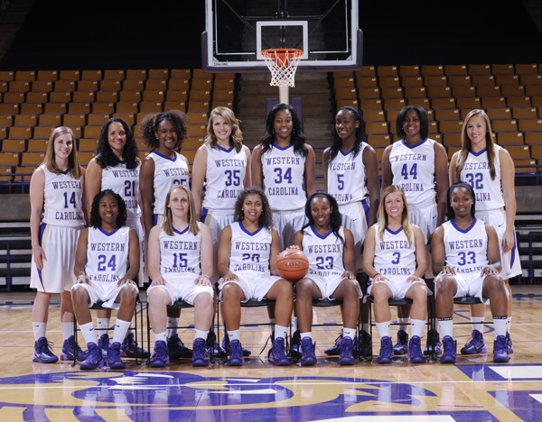 13-14-wbb-roster-pic