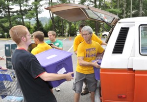 Members of the WCU community including faculty and staff members will be part of the welcome team that helps students on Freshman Move-In Day on Friday, Aug. 15. Photo from WCU Office of Public Relations. 