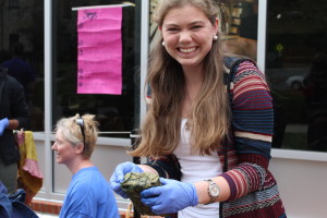 WCU student Samantha Taylor prepares her fabric for dye. Photo by Julia Hudgins