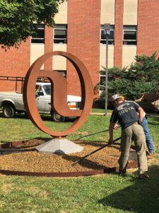 Wi sculpture brings past and present together